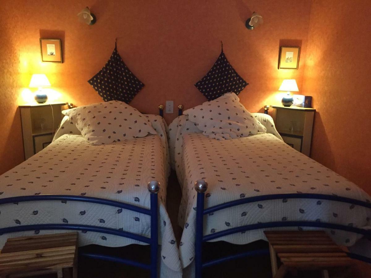 Domaine De Brousson Bed & Breakfast La Tour-sur-Orb ภายนอก รูปภาพ