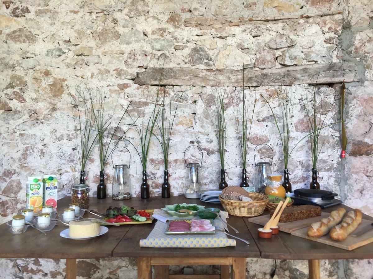 Domaine De Brousson Bed & Breakfast La Tour-sur-Orb ภายนอก รูปภาพ